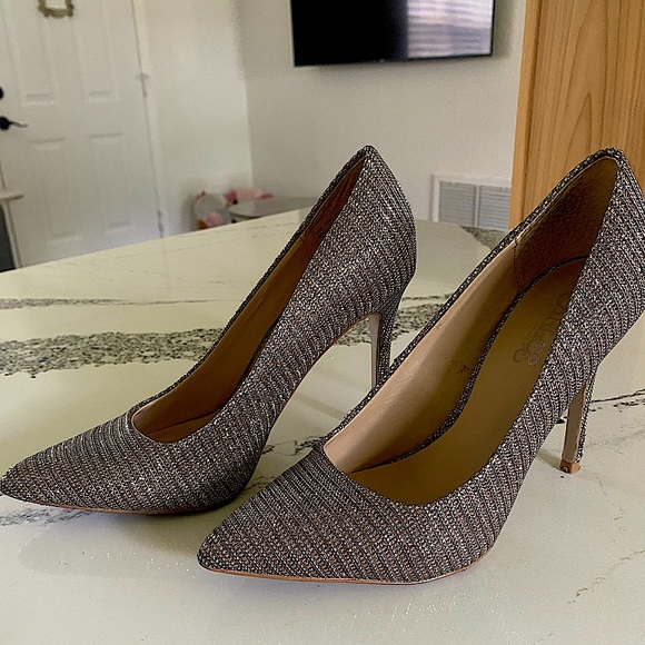 Glam and Gold Carlos Santana Pump size 5 - Picture 1 of 5
